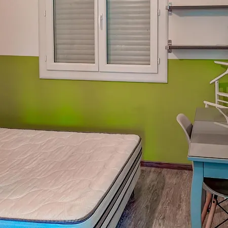 3 Bedroom Stunning In * Bellaffaire