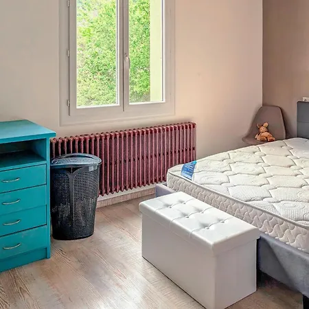 Дом отдыха Awesome In With Wifi Bellaffaire